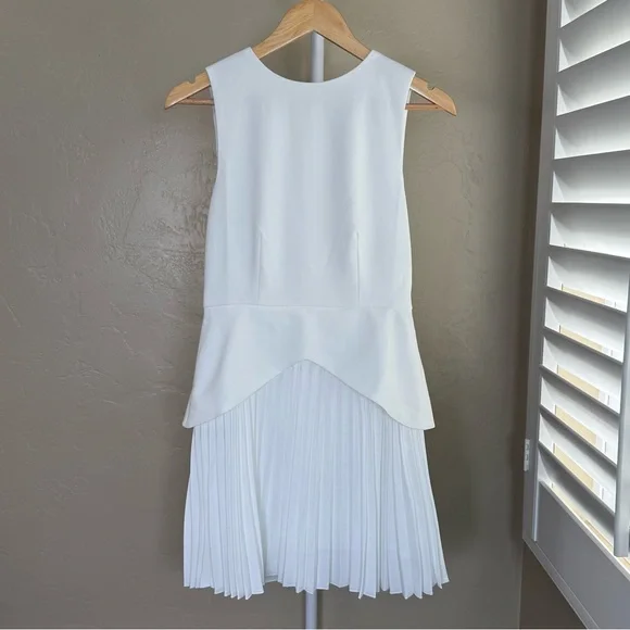 Sold - Picture 3 of 11